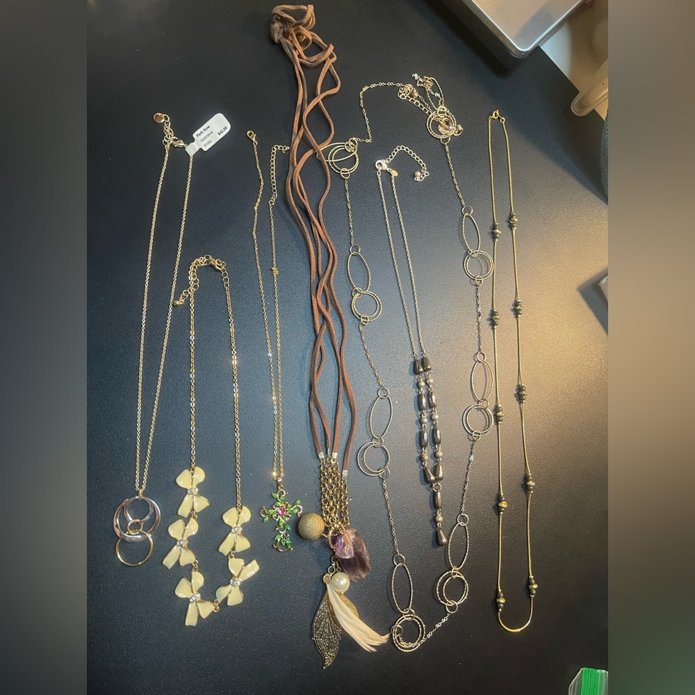 Necklage lot